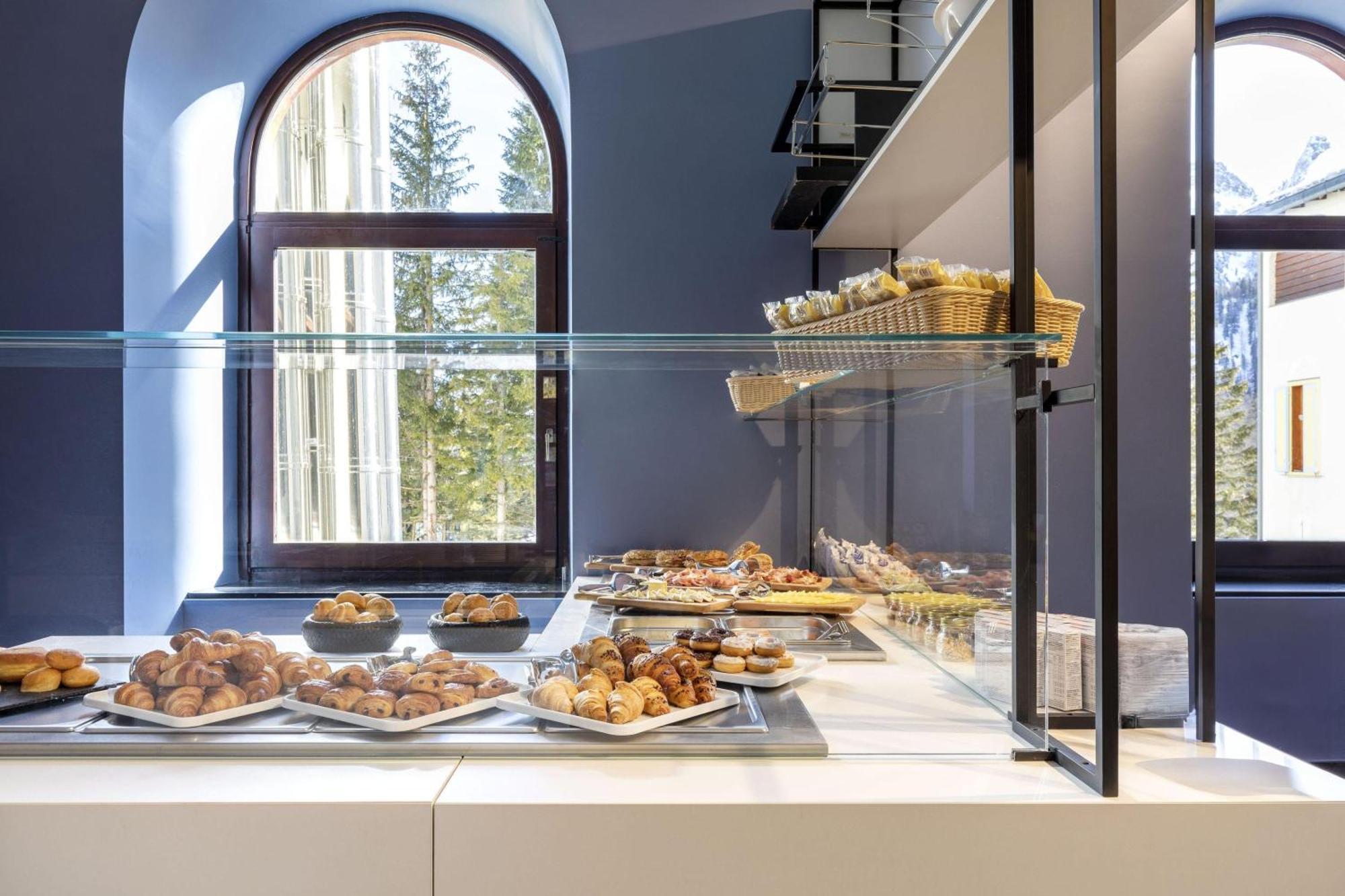 B&B Hotel Passo Tre Croci Cortina كورتينا دامبيتزو المظهر الخارجي الصورة